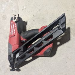 Milwaukee 15G Nail gun