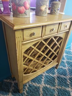 Accent table