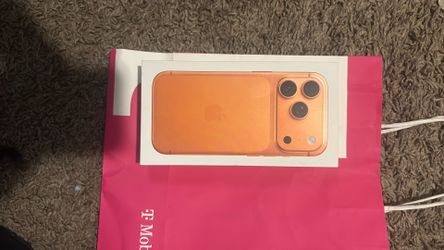 iPhone 17 Pro , Screen Protector And Clear Case