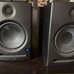 Speakers 