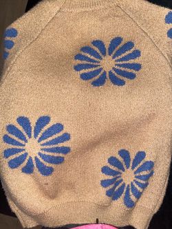 Flower sweater