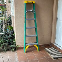 Werner 5900 6-ft ( 10-ft Reach Height ) Fiberglass Type 2 - 225 lbs. Load Capacity Step ladder 🪜 $99 OBO