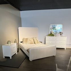 White 4PC Queen Bedroom Set 