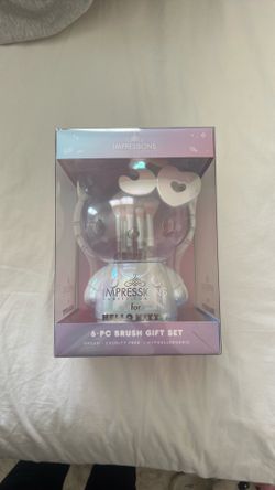 Hello Kitty Impressions brush set