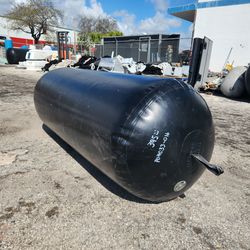 PO4033-016 Inflatable 2' x 5' Fender