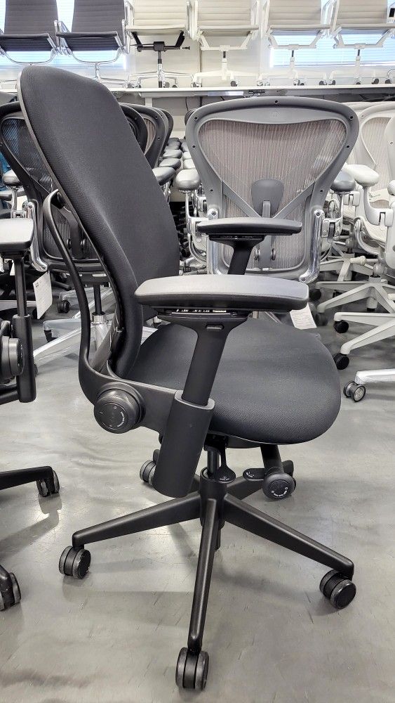 Large Selection Of New And Used Steelcase Leap V2 Chairs!