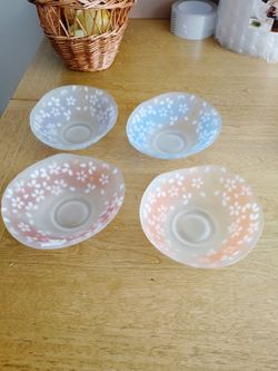 Vintage Japanese frosted glass bowls