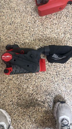 Milwaukee M18 Sander
