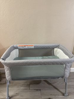 AirClub Bedside Bassinet-Portable And height Adjustable
