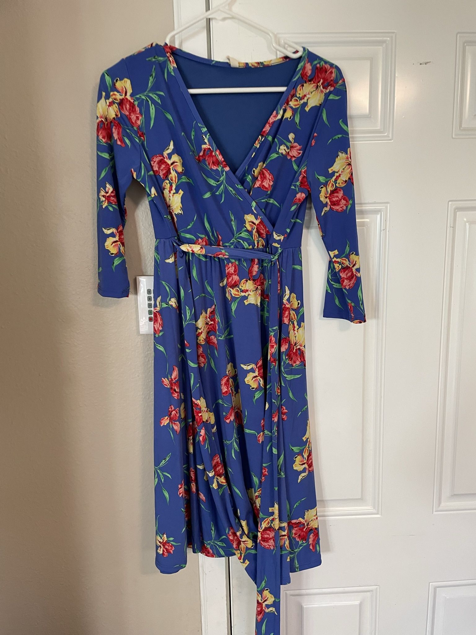 Pink blush Maternity Dress Size Small