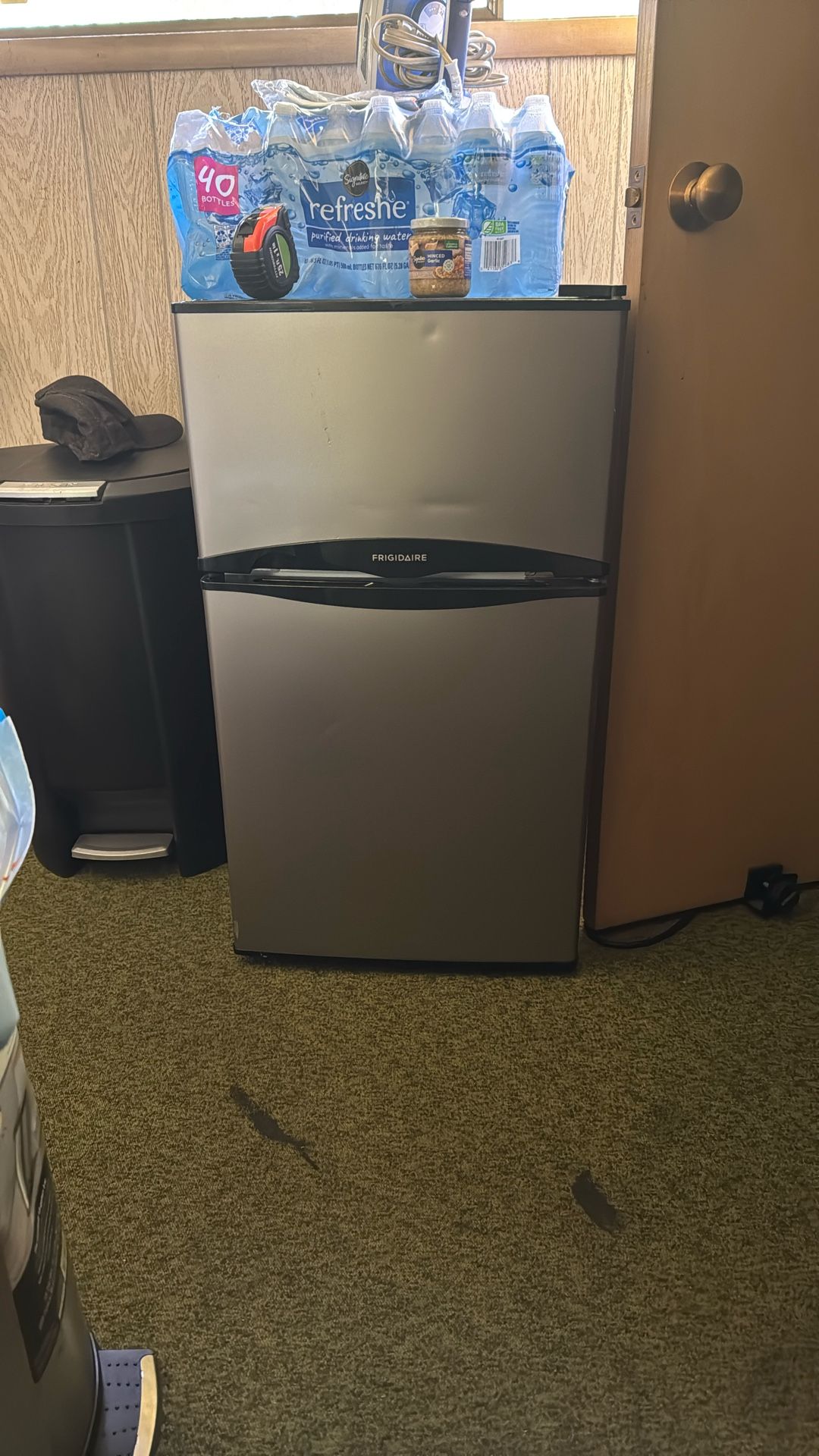 Mini fridge
