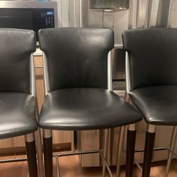 Beautiful Leather  Barstools Very Strong And Sturdy 