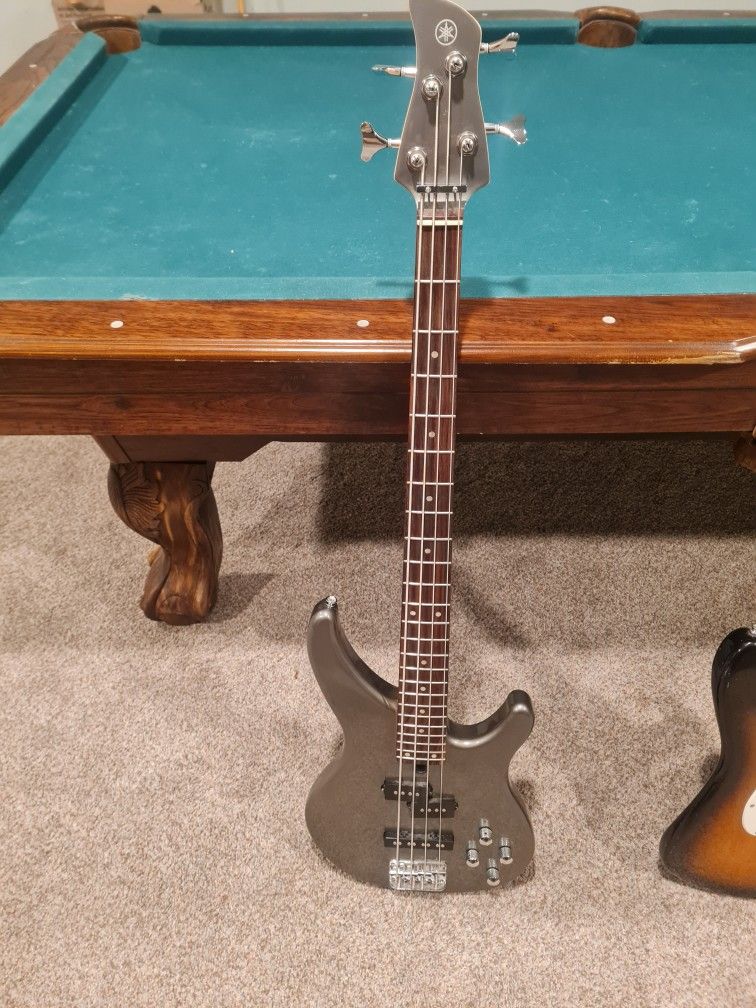 Yamaha Bass