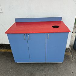 Trash Container