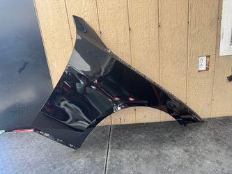 2022 2023 2024 MERCEDES BENZ C-CLASS/C-300 RIGHT SIDE FENDER OEM USED