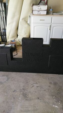 TOYOTA TUNDRA 2007 AND UP CUSTON SPEAKER BOX