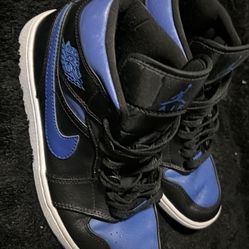 Nike Air Jordan 1 Mid Black Hyper Royal Size 8.5
