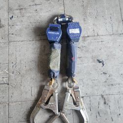 Nano-Lok Extended Length Twin-Leg Quick Connect Self Retracting Lifeline,