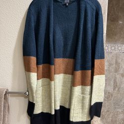New Without Tags Ladies Modern Canvas Cardigan Sweater, Size Medium 