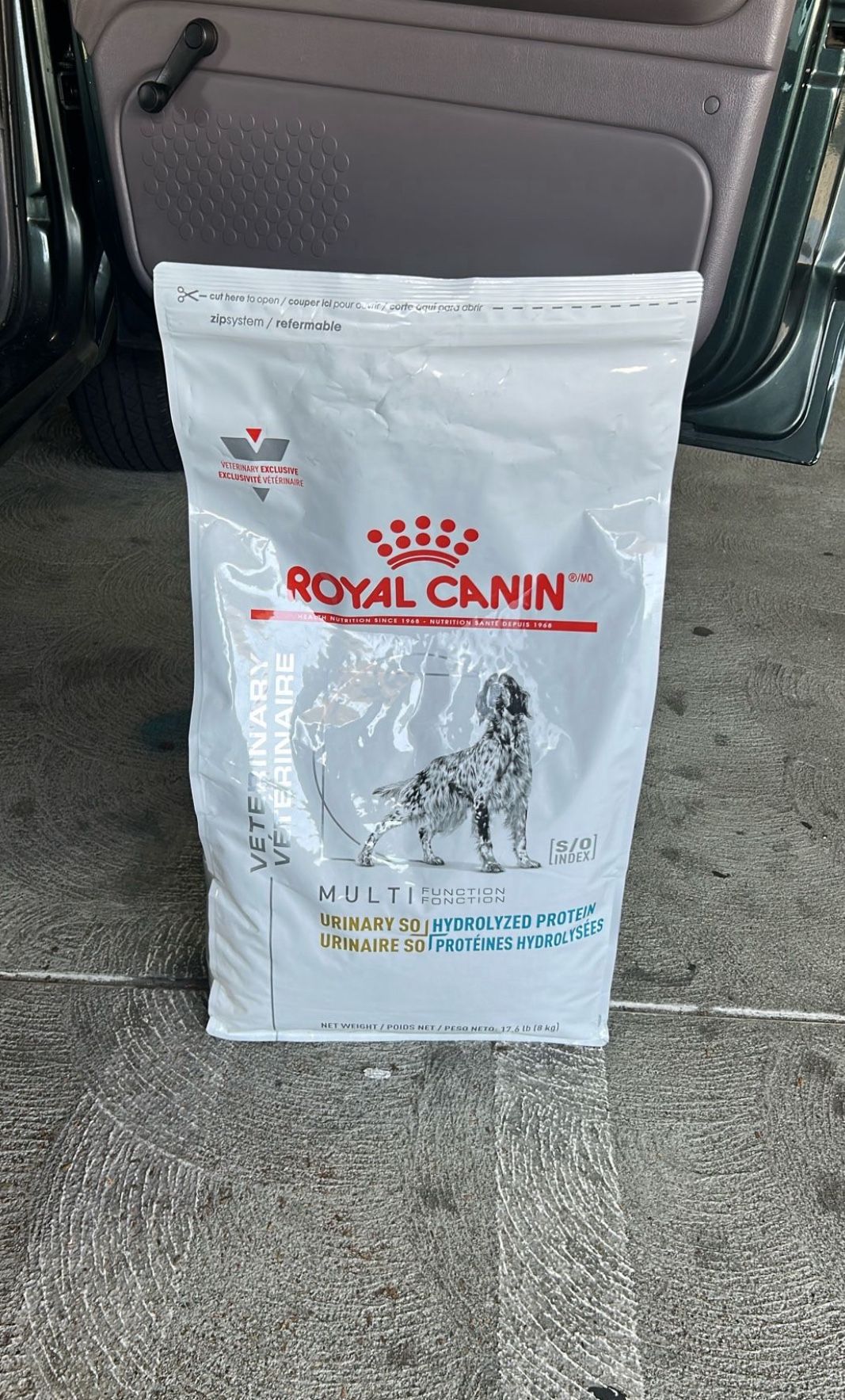 Royal Canin - Veterinary Diet Urinary SO + Hydrolyzed Protein Dry Dog Food