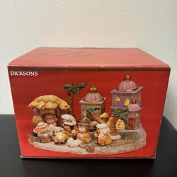 Vintage Dicksons Nativity town Scene Figurines. Christmas decoration
