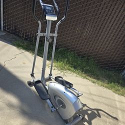 Sunny Health Elliptical Machine 