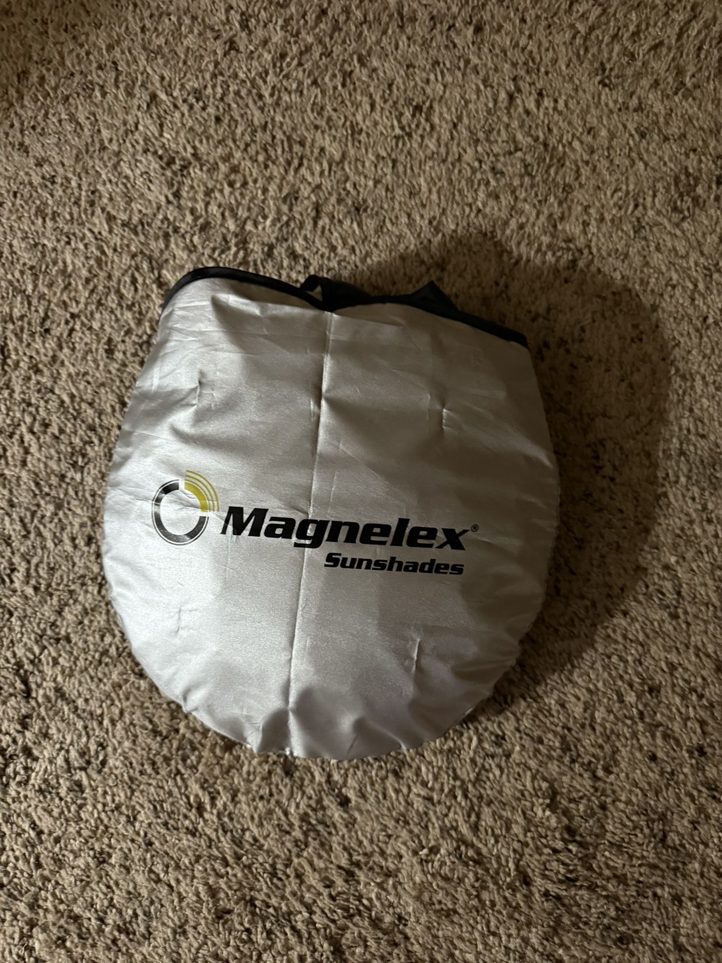 Magnelex Windshield Sunshade