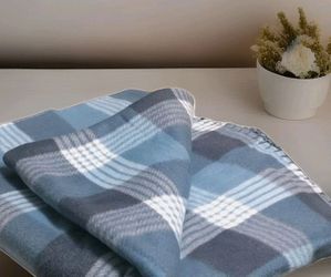Fleece Throw Blanket 50"x60" Soft Plush Plaid Blue Cozy and Lightweight New