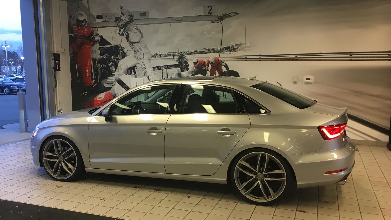 (5) 20” AUDI S6 Wheels with tires