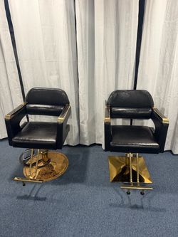 FREE BARBER/SALON CHAIR