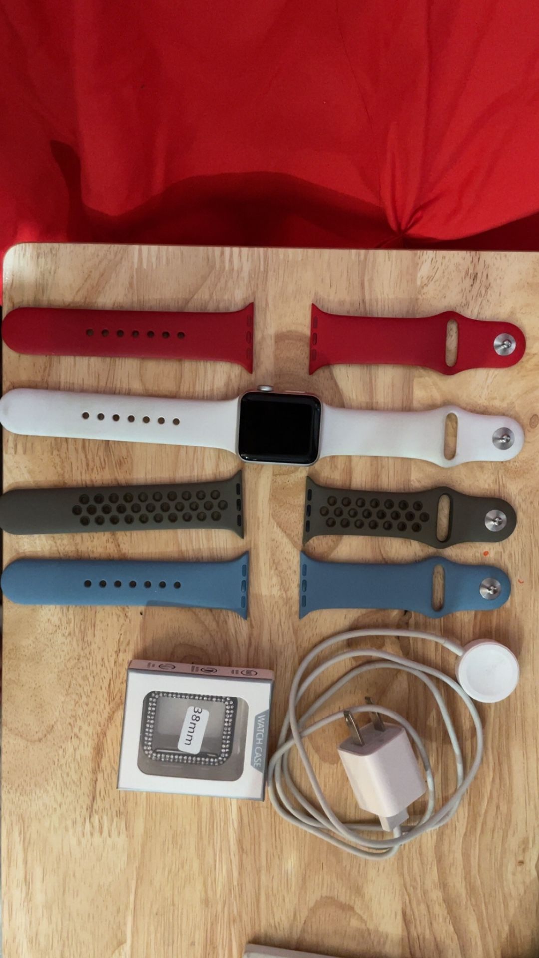 Series 3 apple watch with bands n case