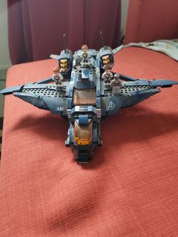 Avengers Quinjet Ultimate