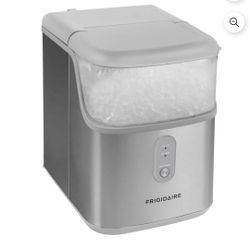 Frigidaire Crunch Countertop Nugget Ice Maker, 33 Pounds