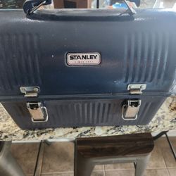 Stanley Classic Steel 10qt Lunch Box
