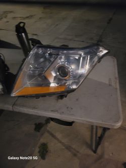 headlights Cadillac Srx