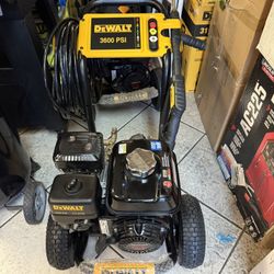 Presure Washer Dewalt 3600 Psi Powered By Honda