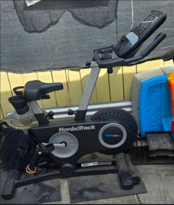 NordicTrack Studio Exercise Bike - Excellent Condition