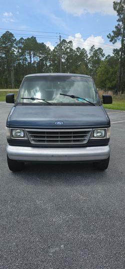 1996 Ford E-350