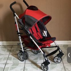LIKE NEW CHICCO LIGHT WEIGHT STROLLER!!!!