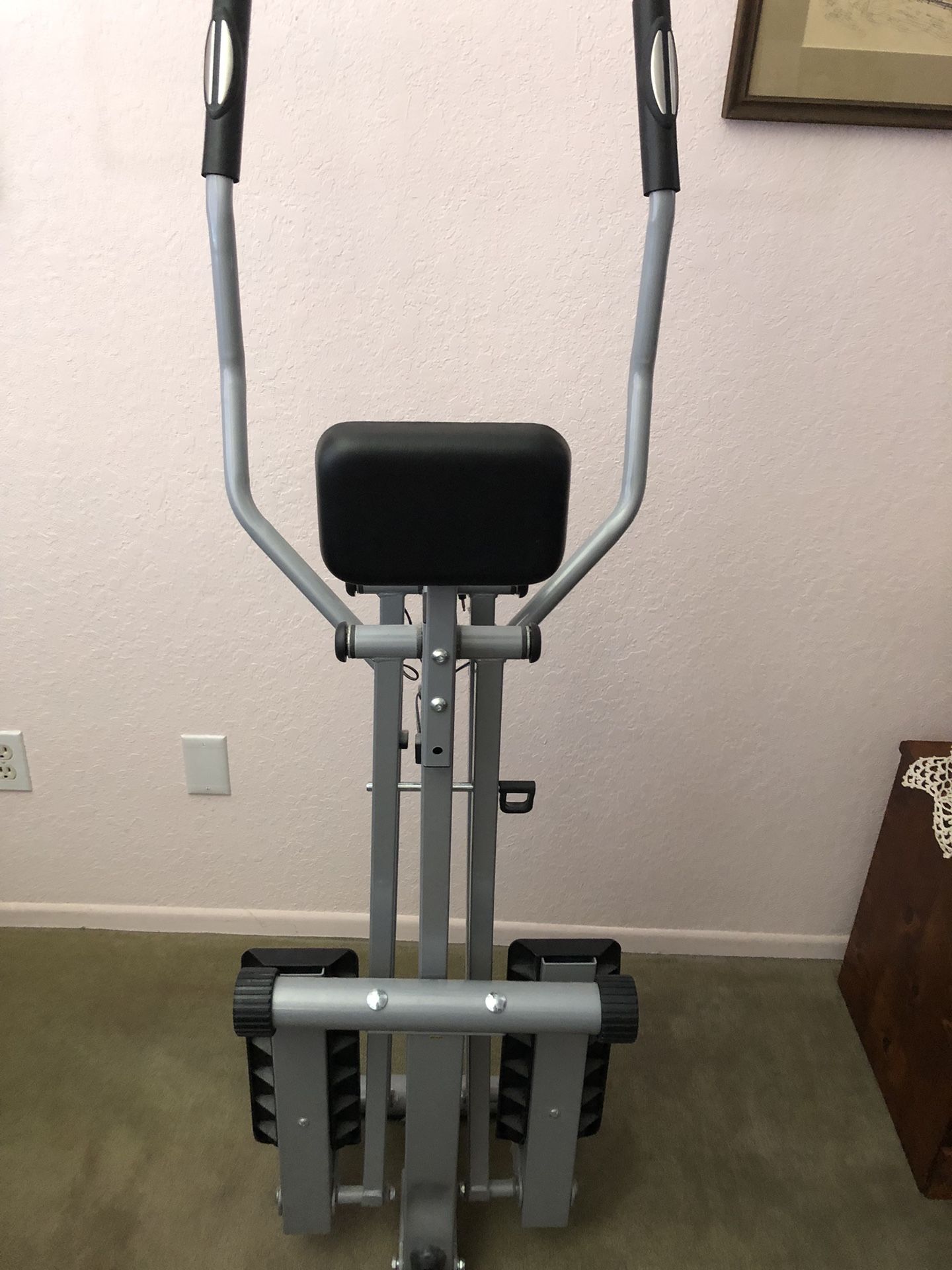 Sharper Image Foldaway Elliptical Low Impact like Cross Country Skiing Strider with Heart Monitor for Sale in San Diego CA OfferUp