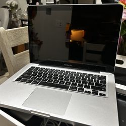 (PARTS ONLY) 2012 MacBook Pro 13.3 (Box And Charger)