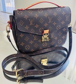 Louis Vuitton fashion items