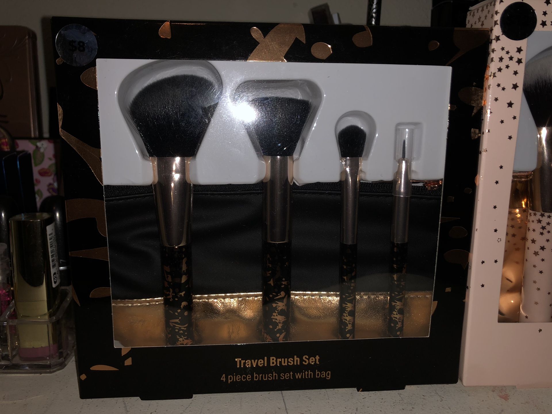 Brand new brushes $5