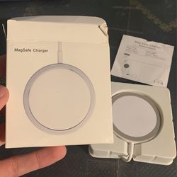 MagSafe Wireless Phone Charger 