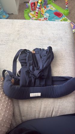 Wildbird Aeriel buckle wrap carrier