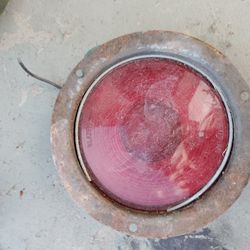 Red reflector 🪞 for side or,back, etc,