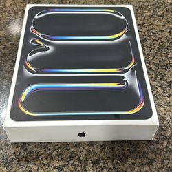 Apple ipad pro M4 13 inch 1 tb wifi plus cellular with apple warranty 