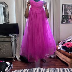 New Prom Dress Size Medium 