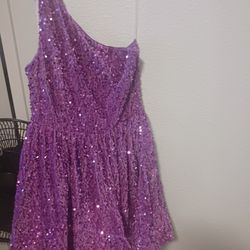 Purple Dress Shiny 👗 💜 SIZE  M 