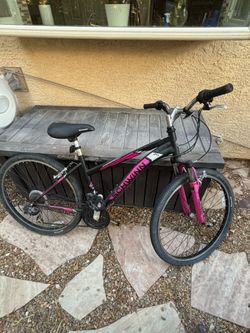 Schwinn Sidewinder 26-inch Women's Mountain Bike